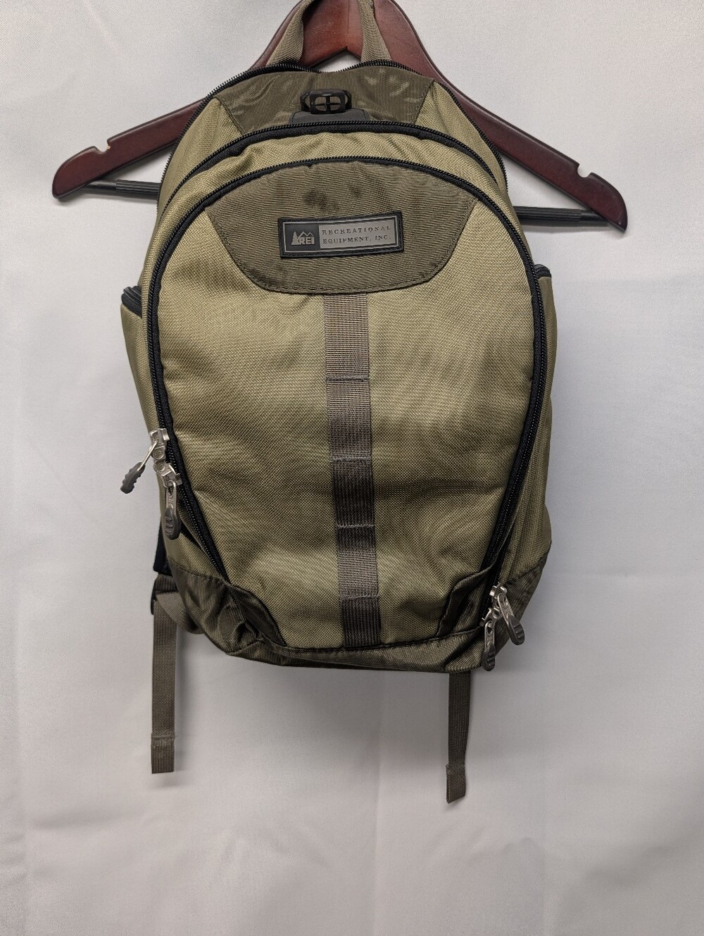 REI Olive Green Compact Daypack Backpack EUC